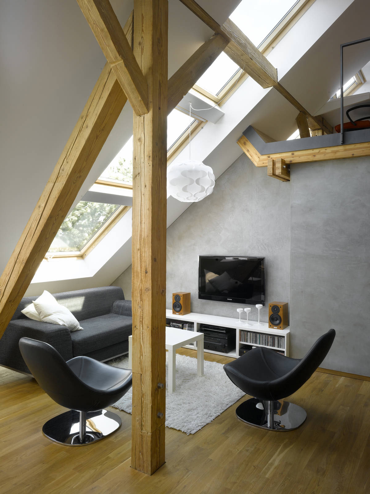 Loft na poddaszu czeskiej kamienicy
