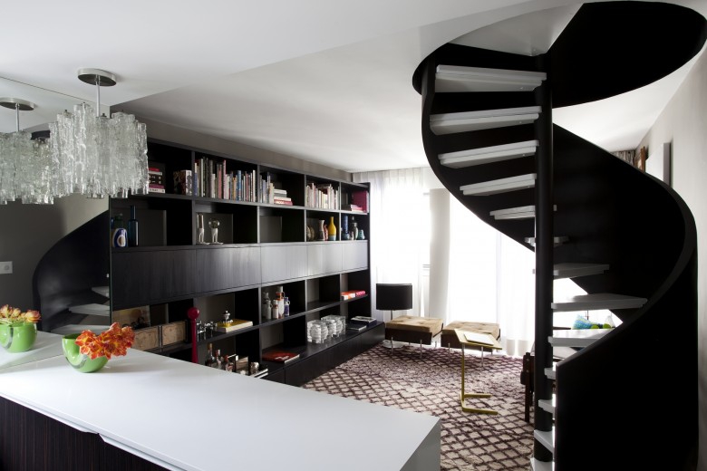 Czarna wstążka w brazylijskim apartamencie